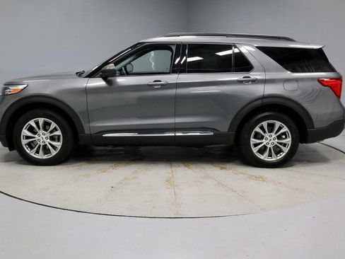 Certified 2023 Ford Explorer XLT w/ Equipment Group 202A AWD/4WD image 9