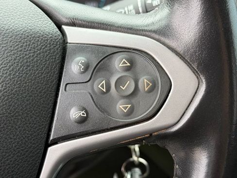 Used 2022 Chevrolet Colorado LT w/ LT Convenience Package RWD image 16