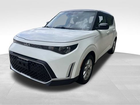 Used 2023 Kia Soul S FWD image 8