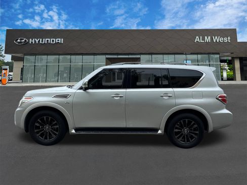 Used 2019 Nissan Armada Platinum w/ Captain's Chairs Package RWD image 8