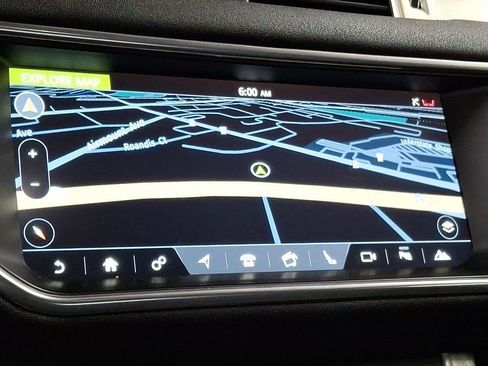 Used 2017 Land Rover Range Rover Evoque SE Premium image 12