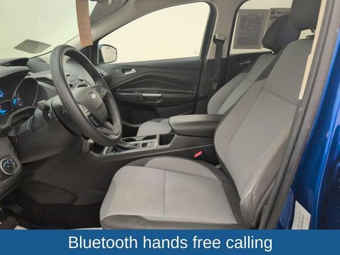 Used 2017 Ford Escape SE image 4