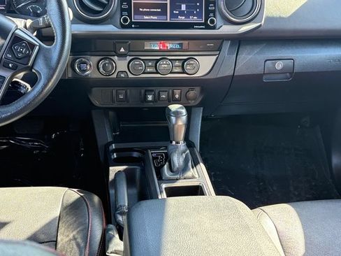 Used 2023 Toyota Tacoma TRD Sport AWD/4WD image 17