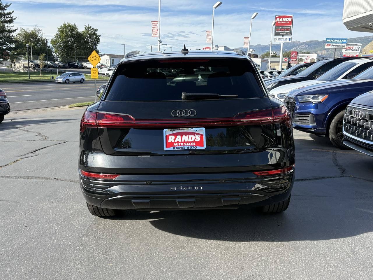 Used 2024 Audi Q8 e-tron Premium Plus w/ Premium Plus Package AWD/4WD image 11