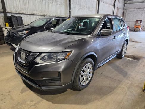 Used 2017 Nissan Rogue S FWD image 1