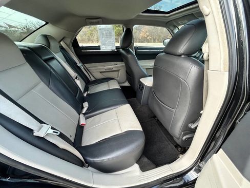 Used 2007 Chrysler 300 Touring image 14