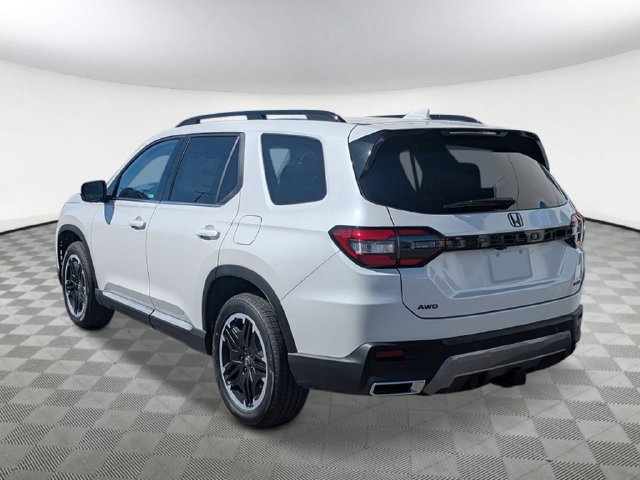 New 2026 Honda Pilot Touring image 4
