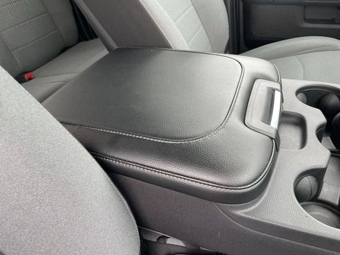 Used 2023 RAM 1500 Classic SLT RWD image 27