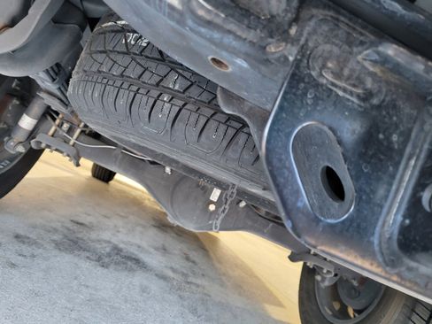 Used 2018 Toyota Tacoma SR5 image 45