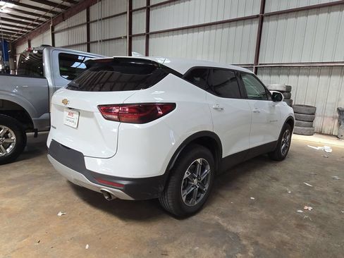 Used 2025 Chevrolet Blazer LT FWD image 5