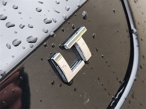 Certified 2024 Chevrolet Trax LT w/ Sunroof Package image 13