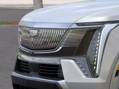 New 2025 Cadillac Escalade IQ Luxury 2 w/ LPO, Radiant Package image 13