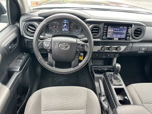 Used 2022 Toyota Tacoma SR w/ SR Convenience Package RWD image 10
