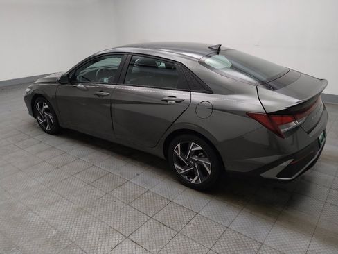 Used 2025 Hyundai Elantra Sport w/ Cargo Package FWD image 3