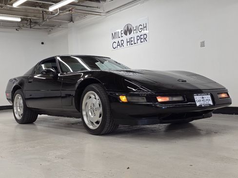 Used 1995 Chevrolet Corvette Coupe RWD image 11