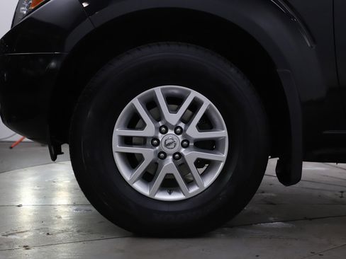 Used 2019 Nissan Frontier SV image 27