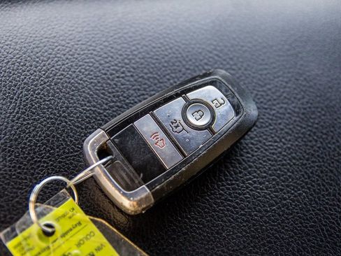 Used 2019 Ford Expedition Max XLT image 33