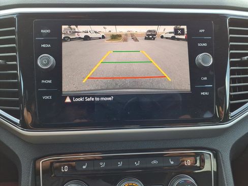 Used 2023 Volkswagen Atlas Cross Sport SE image 13