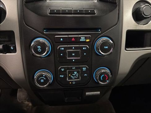 Used 2014 Ford F150 XLT w/ Equipment Group 302A Luxury AWD/4WD image 16