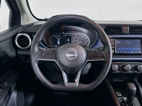 Used 2025 Nissan Versa SV FWD image 18