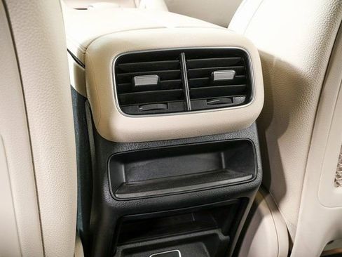 Used 2024 Mercedes-Benz GLE 450 4MATIC image 21