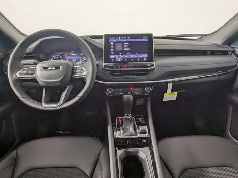 New 2026 Jeep Compass Latitude image 18