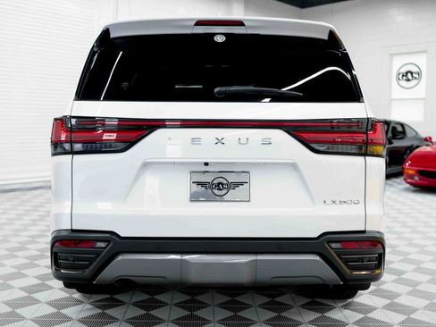 Used 2024 Lexus LX 600 4WD w/ Appearance Package image 8
