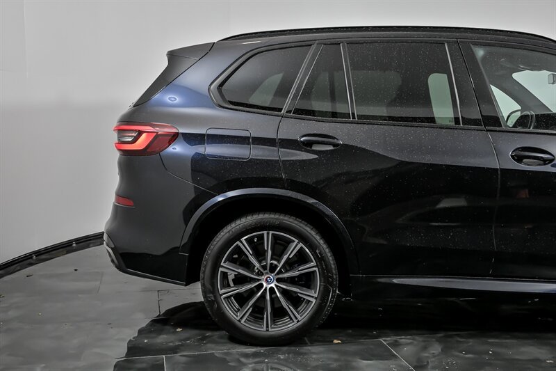 Used 2023 BMW X5 M50i w/ Executive Package AWD/4WD image 10