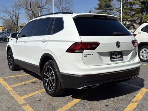 Used 2021 Volkswagen Tiguan SE image 9
