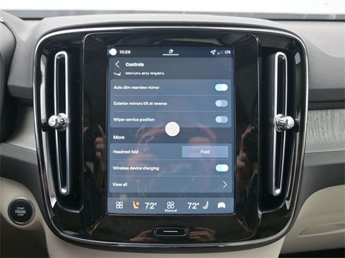 New 2026 Volvo XC40 B5 Ultra w/ Climate Package image 18