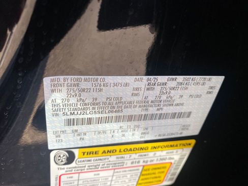 Used 2025 Lincoln Navigator Reserve image 29