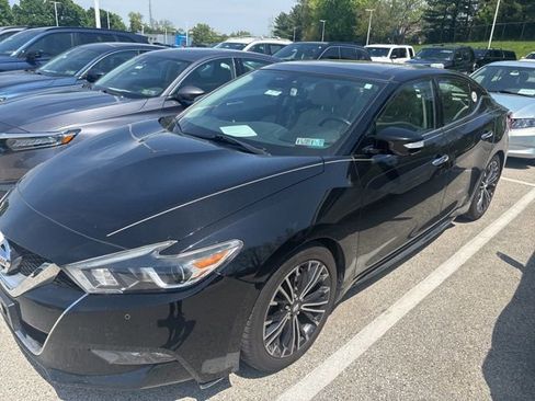 Used 2017 Nissan Maxima Platinum w/ Medallion Package FWD image 2