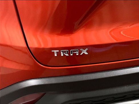 Used 2024 Chevrolet Trax LT image 28