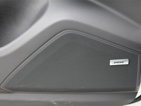 Used 2025 Porsche Cayenne Coupe image 14