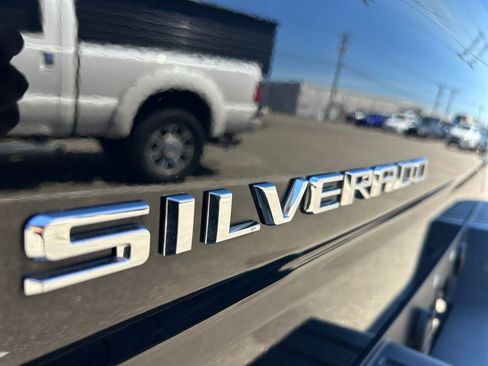 Used 2020 Chevrolet Silverado 1500 LT Trail Boss AWD/4WD image 35