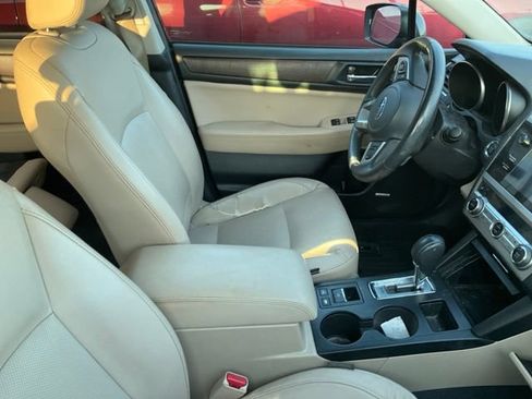 Used 2017 Subaru Outback 2.5i Limited AWD/4WD image 5