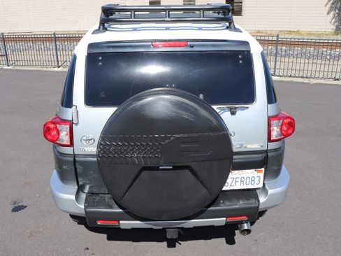 Used 2010 Toyota FJ Cruiser 4WD image 7