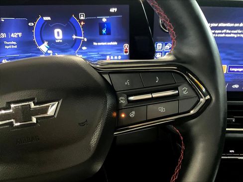 Used 2024 Chevrolet Equinox EV RS image 23