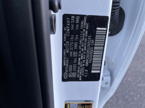Used 2025 Hyundai Venue SEL FWD image 26