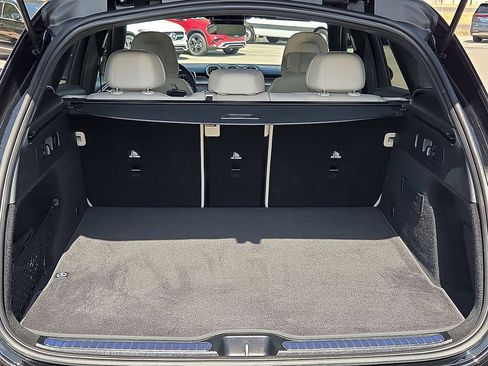 Certified 2025 Mercedes-Benz GLC 300 image 12