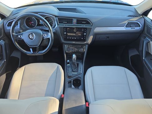 Used 2018 Volkswagen Tiguan SE image 9
