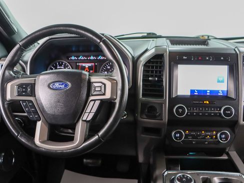 Used 2021 Ford Expedition XLT image 18
