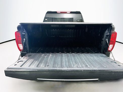 Used 2024 GMC Sierra 1500 Elevation image 29