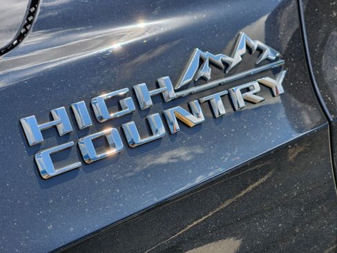 Used 2021 Chevrolet Tahoe High Country AWD/4WD image 30