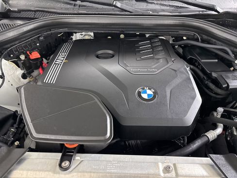 Used 2025 BMW X4 xDrive30i image 32