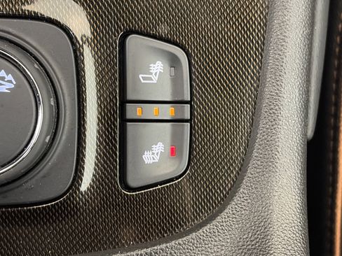 Used 2023 GMC Acadia AT4 AWD/4WD image 31