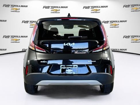 Used 2024 Kia Soul LX w/ Option Group 015 FWD image 6