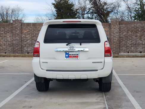 Used 2008 Toyota 4Runner SR5 image 7
