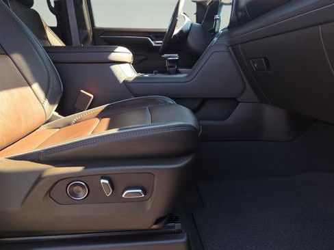 Used 2025 GMC Sierra 1500 Denali w/ Technology Package image 15