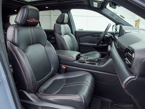 Certified 2024 Honda Pilot TrailSport image 24